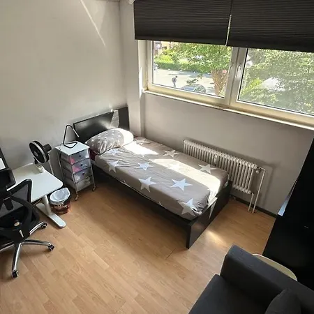 Spacious Flat By The Rhine Ideal For Groups 公寓