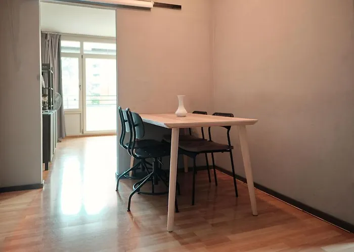 Lejlighed Spacious Flat By The Rhine Ideal For Groups Neuss