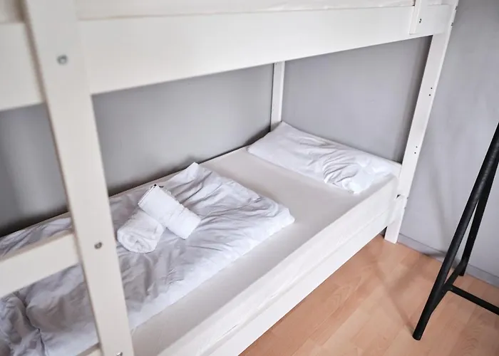 Lejlighed Spacious Flat By The Rhine Ideal For Groups Neuss