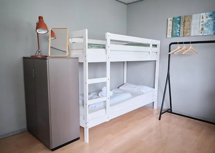 Lejlighed Spacious Flat By The Rhine Ideal For Groups Neuss